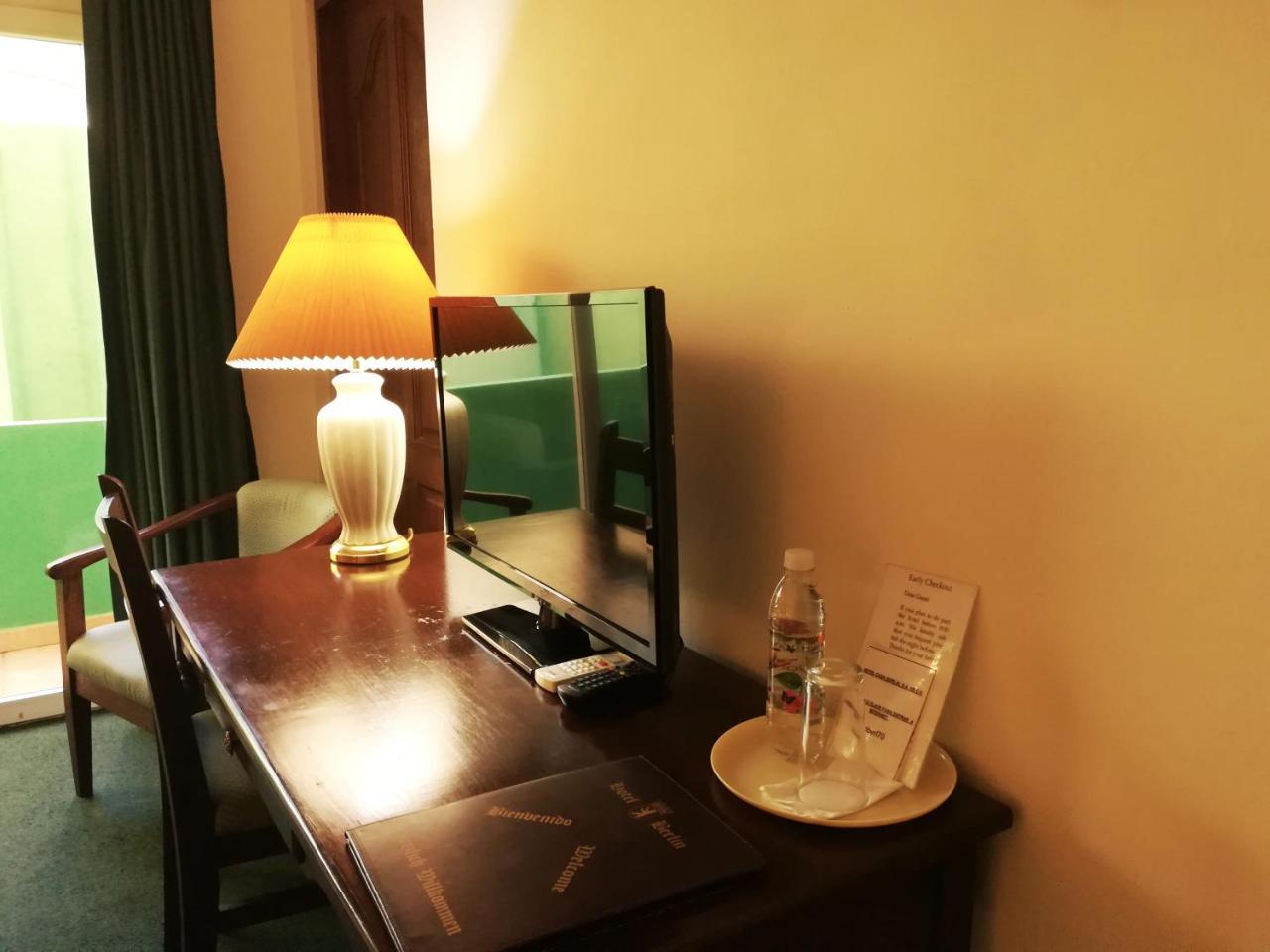 Hotel Berlin サンサルバドル エクステリア 写真